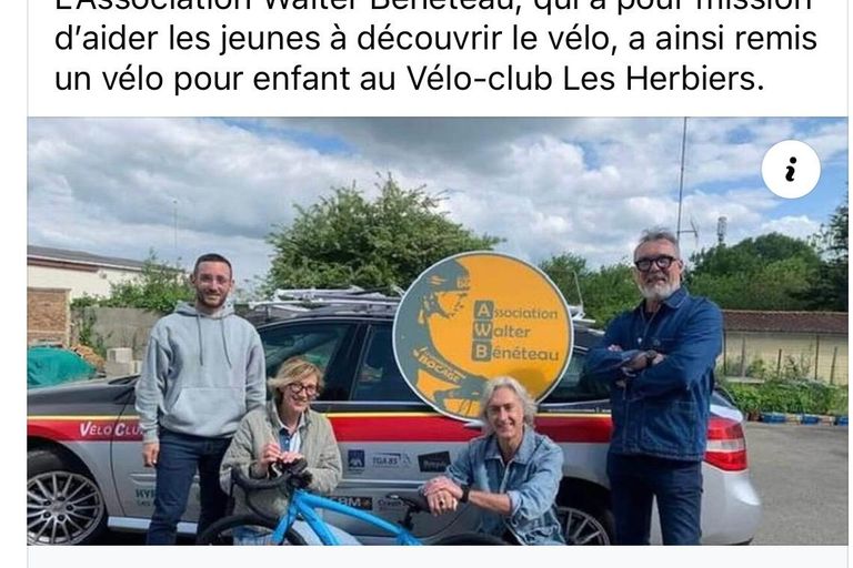 Remise d’un vélo pour enfant au Vélo-club Les Herbiers par l’Association Walter Bénéteau